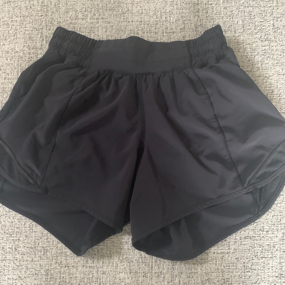 Lululemon Hotty Hot Shorts 4”